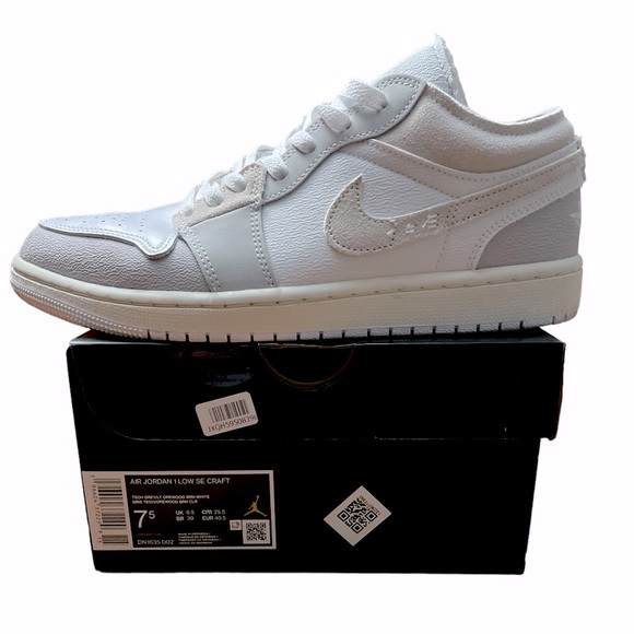 Air Jordan 1 Low SE Craft Inside Out — Men’s 7.5 // Women’s size 9 - Picture 2 of 9